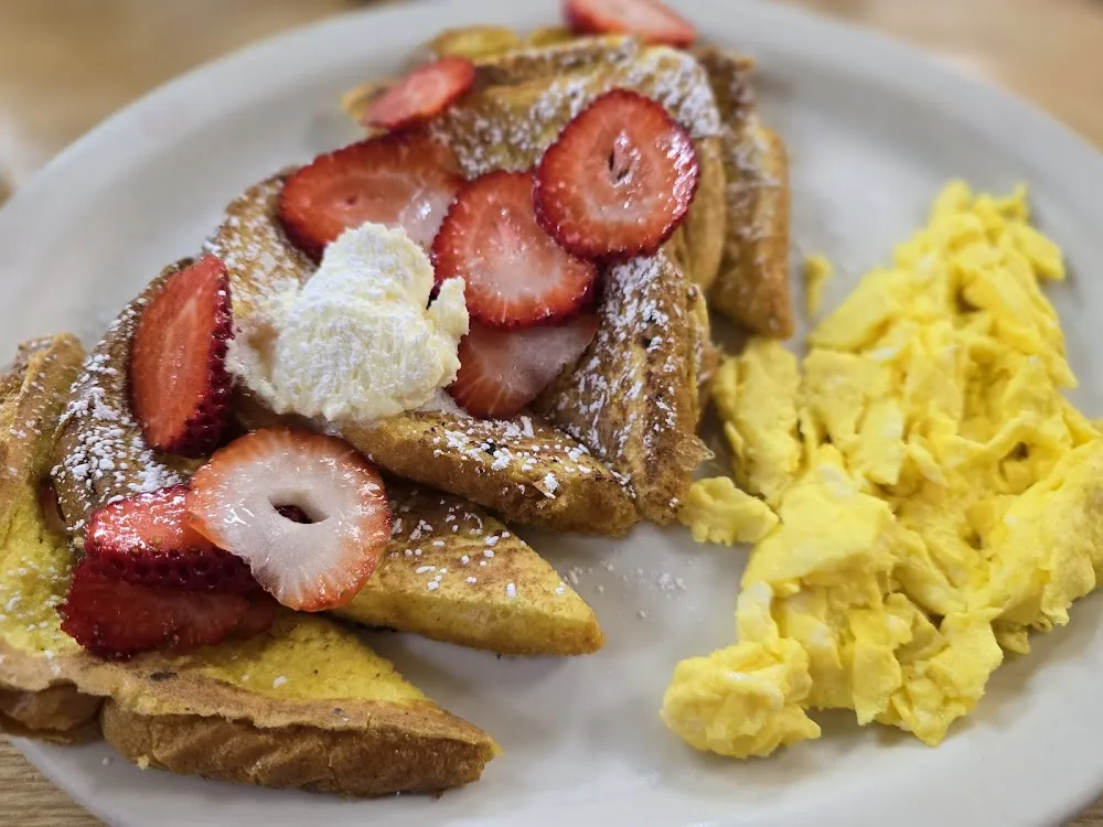 French Toast with Strawberries and Scrambled Eggs